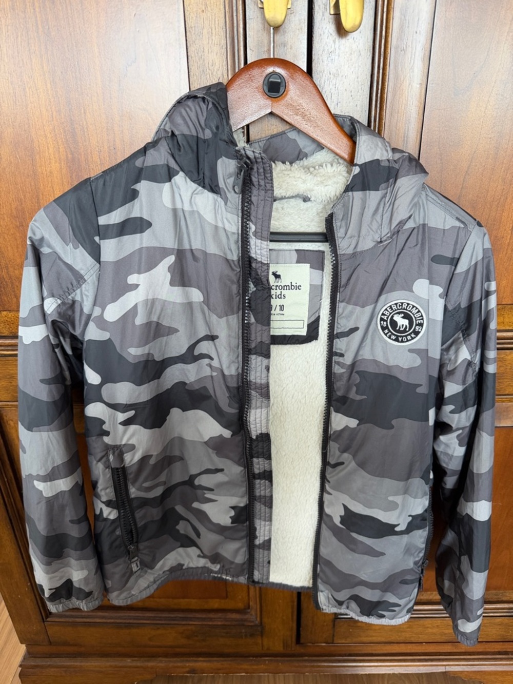 abercrombie kids Gray Camo Hooded Lightweight Jacket